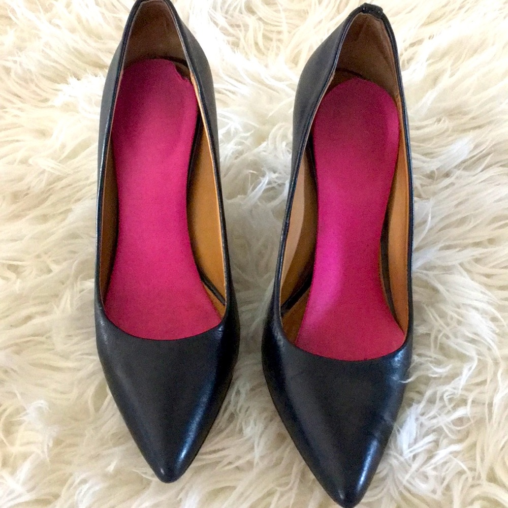 Coach Black Pumps Size 6 Used